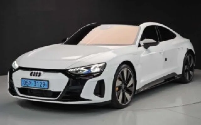 인천중고차개인직거래 e-트론 GT GT 콰트로 프리미엄 매물 사진 17 - 2024/10 3,730km